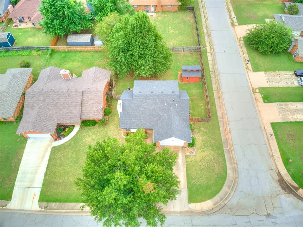 Photo 11 — 805 Mallard Avenue, Edmond, OK 73003