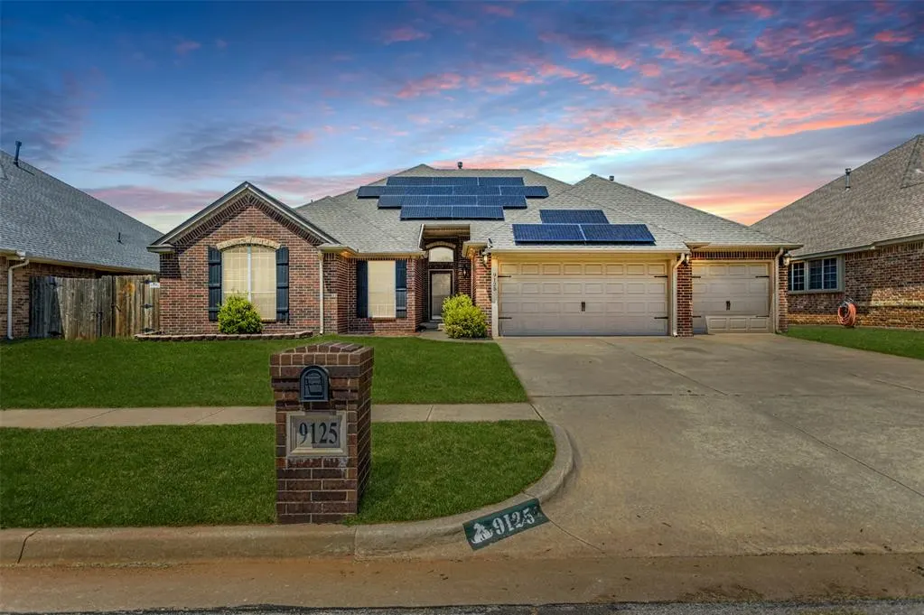 Front exterior — 9125 SW 28th Street, Oklahoma City, OK 73128