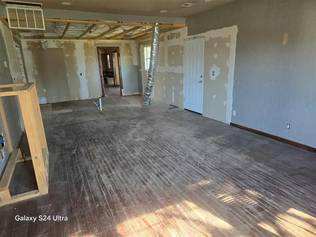 Photo 5 — 201 E 4th Street, Cement, OK 73017