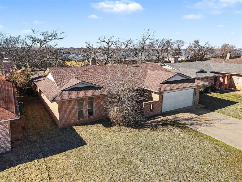 Photo 2 — 11209 Bel Air Place, Oklahoma City, OK 73120