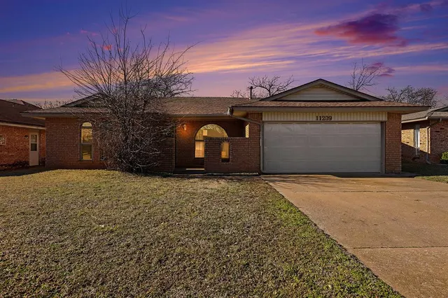 Photo 4 — 11209 Bel Air Place, Oklahoma City, OK 73120