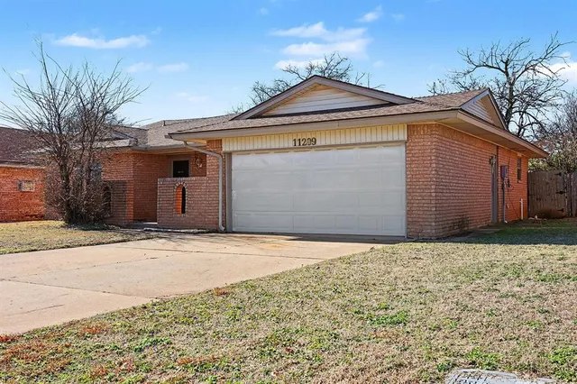 Photo 7 — 11209 Bel Air Place, Oklahoma City, OK 73120