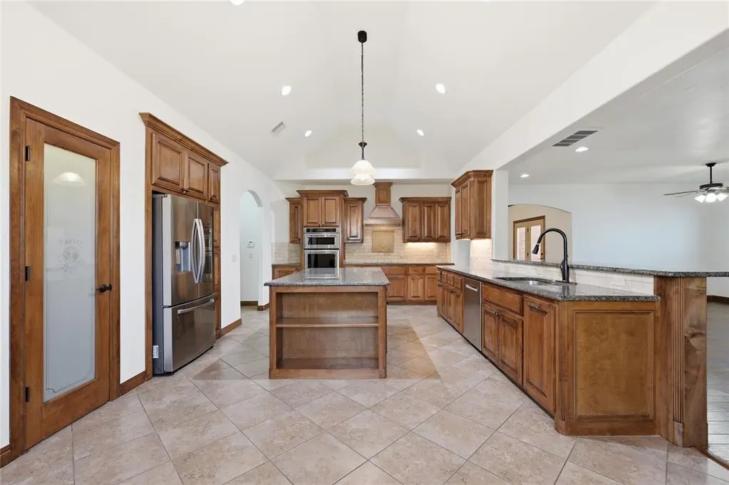 Photo 6 — 617 Affirmed Drive, Edmond, OK 73025