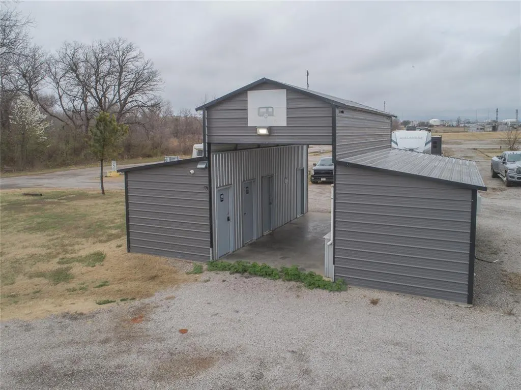 Photo 10 — 3250 S Highway 177 Highway, Ponca City, OK 74601