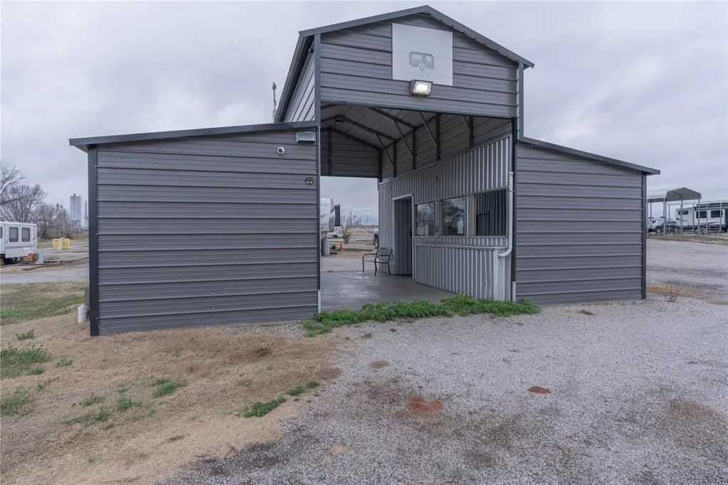 Photo 11 — 3250 S Highway 177 Highway, Ponca City, OK 74601
