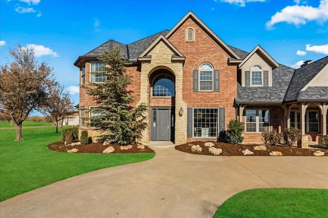 Photo 2 — 108 E Stroh Avenue, Okarche, OK 73762