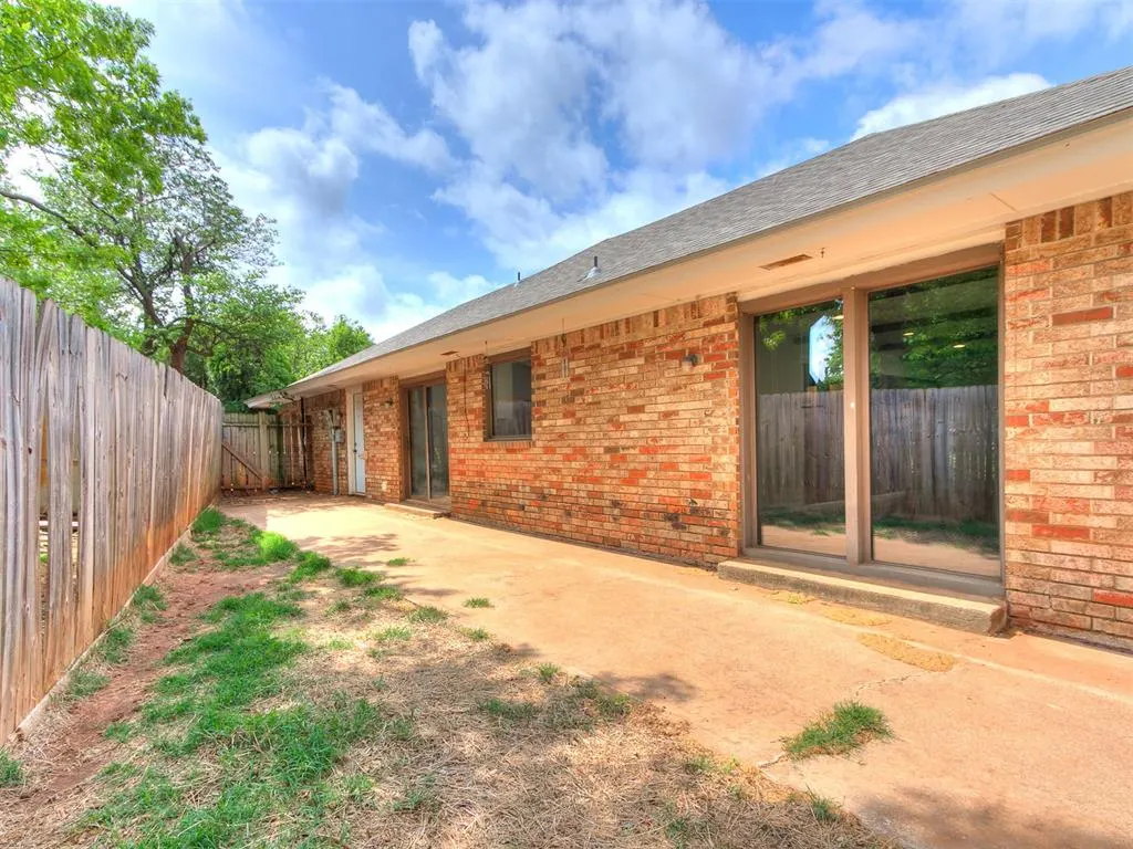 Photo 32 — 6517 Dulane Circle, Oklahoma City, OK 73132