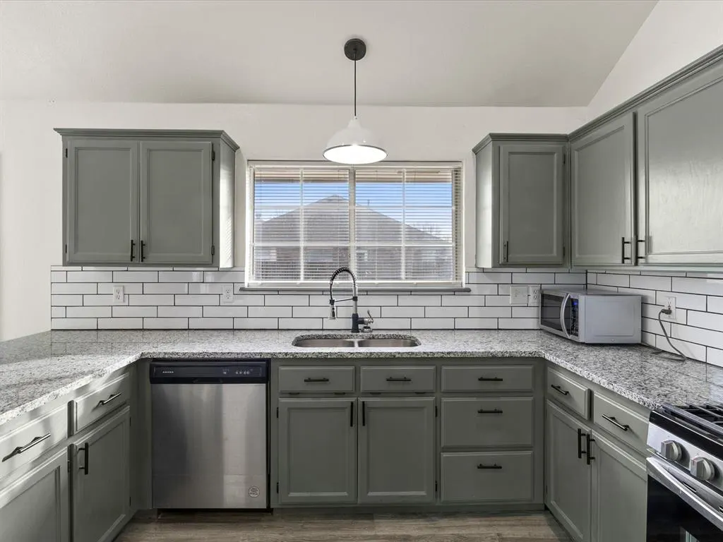 Photo 14 — 1701 Sumac Drive, Norman, OK 73071