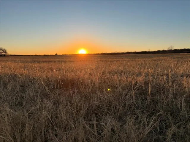 Photo 2 — 20966 E County Road 155, Altus, OK 73521