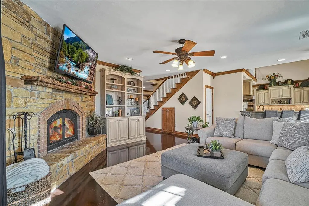 Photo 17 — 20966 E County Road 155, Altus, OK 73521