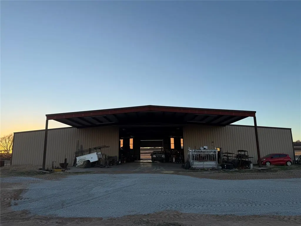 Photo 45 — 20966 E County Road 155, Altus, OK 73521