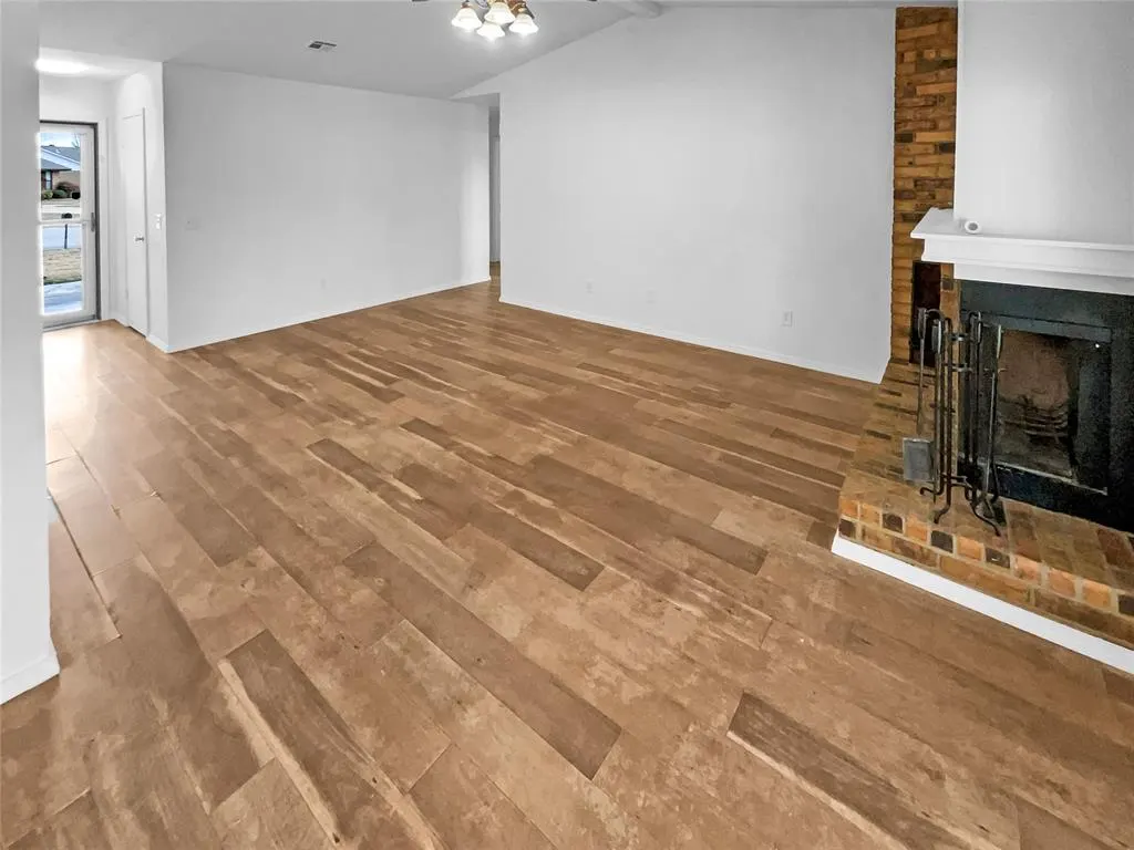 Photo 9 — 10217 S Hillcrest Drive, Oklahoma City, OK 73159