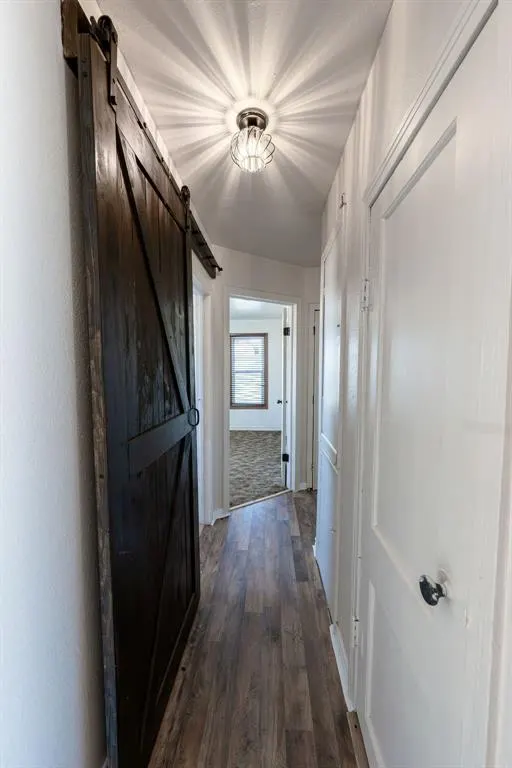 Photo 11 — 631 W 10th Street, Cordell, OK 73632