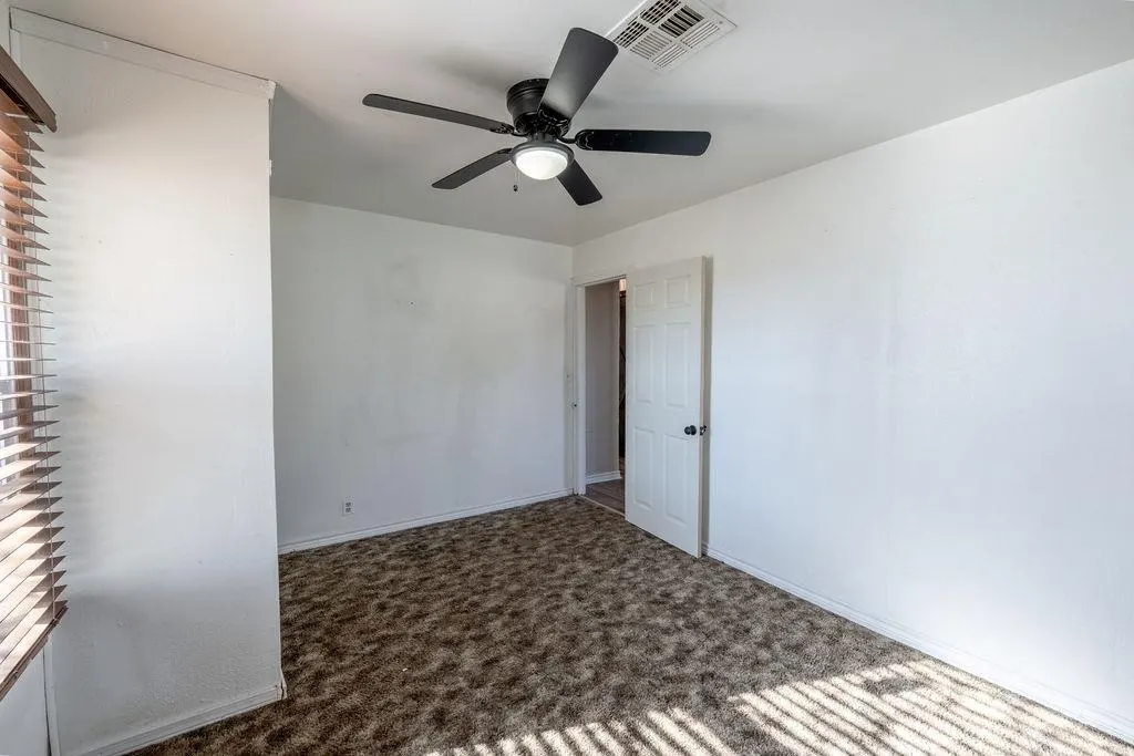 Photo 17 — 631 W 10th Street, Cordell, OK 73632