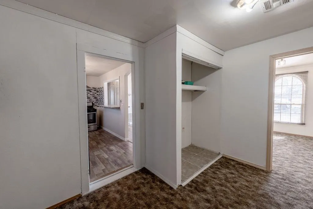 Photo 21 — 631 W 10th Street, Cordell, OK 73632