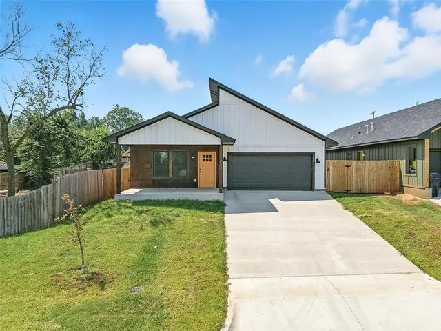 Front exterior — 604 SE 27th Street, Oklahoma City, OK 73129