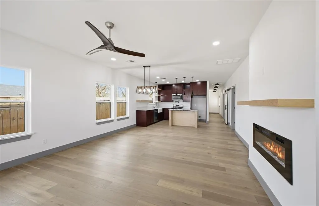 Photo 3 — 604 SE 27th Street, Oklahoma City, OK 73129