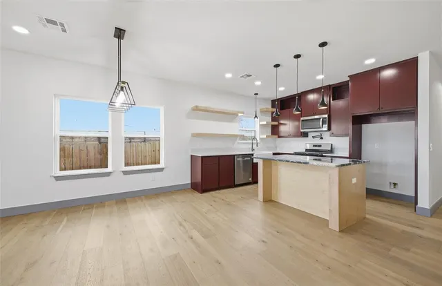 Photo 7 — 604 SE 27th Street, Oklahoma City, OK 73129