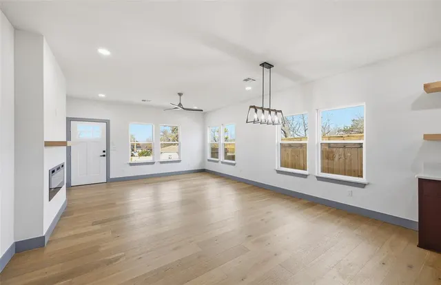 Photo 8 — 604 SE 27th Street, Oklahoma City, OK 73129