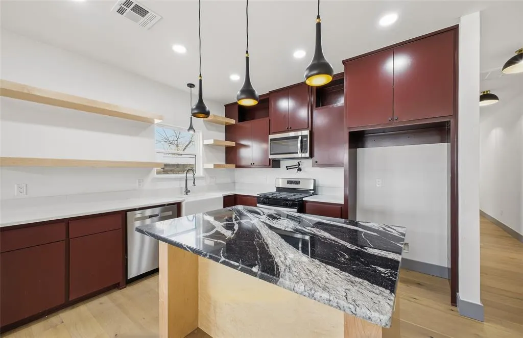 Photo 9 — 604 SE 27th Street, Oklahoma City, OK 73129