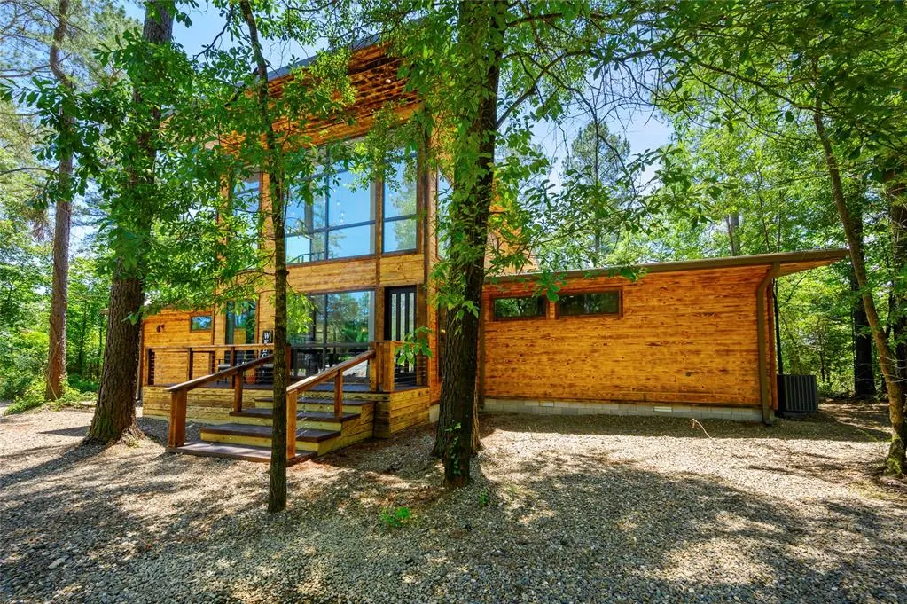Front exterior — 83 Hickory Creek Trail, Broken Bow, OK 74728