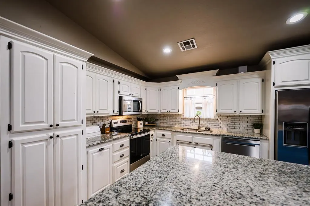 Photo 9 — 32204 E County Road 1497, Paoli, OK 73074