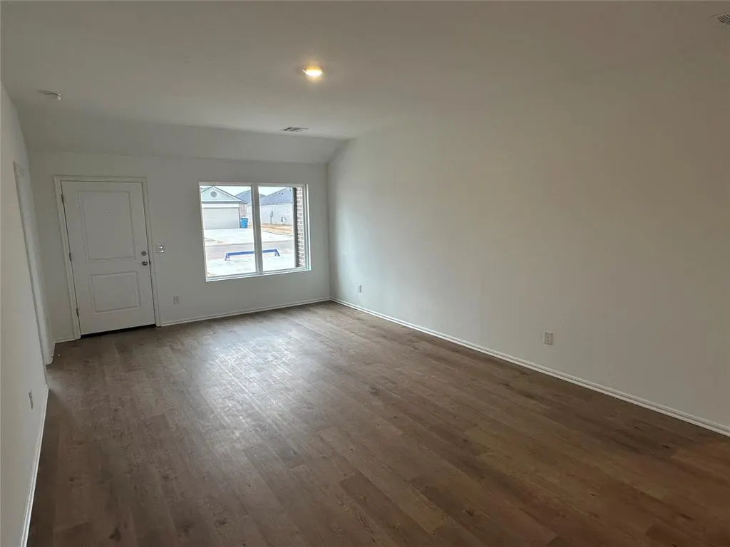 Photo 3 — 1182 Newcastle Farms Drive, Newcastle, OK 73065