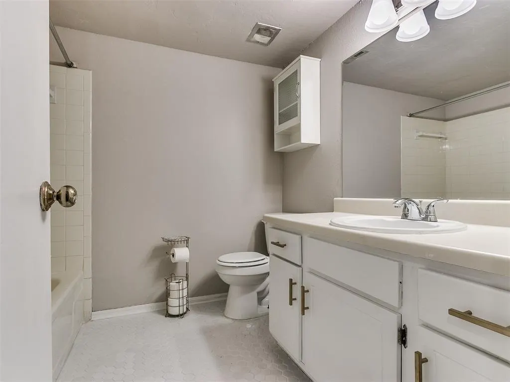 Photo 27 — 2616 N Ann Arbor Avenue 113, Oklahoma City, OK 73127