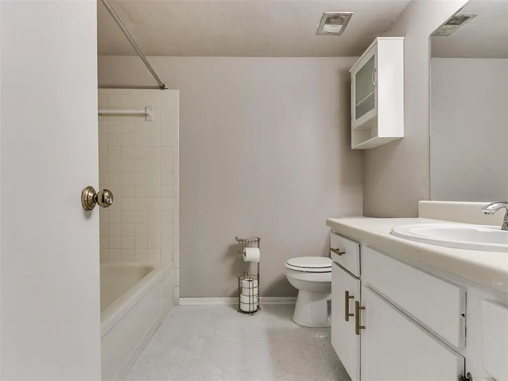 Photo 28 — 2616 N Ann Arbor Avenue 113, Oklahoma City, OK 73127