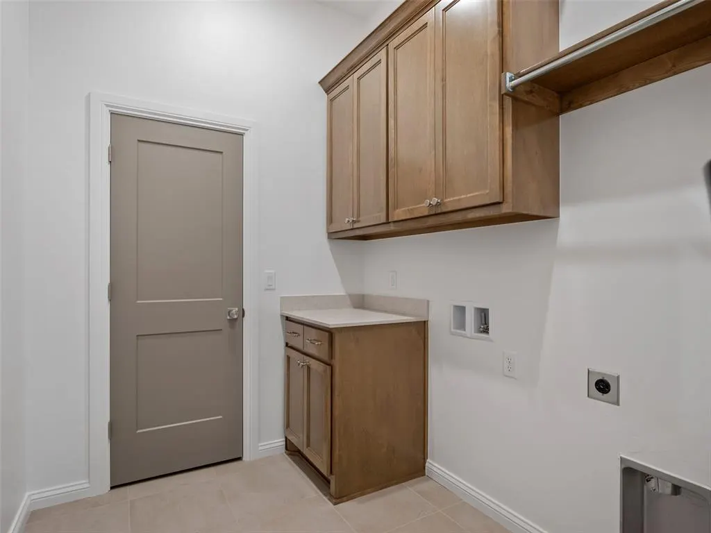 Photo 34 — 9217 SW 90th Street, Mustang, OK 73064