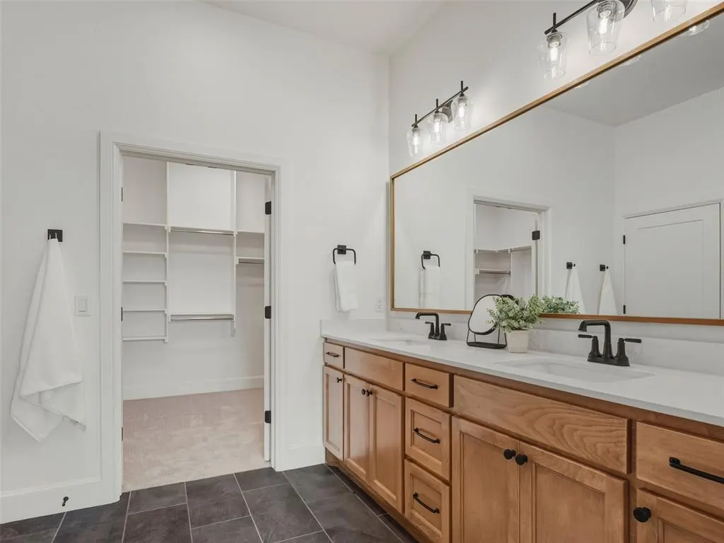 Photo 24 — 7808 NW 163rd Street, Oklahoma City, OK 73013