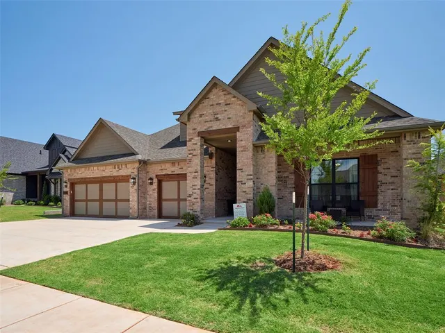 Photo 2 — 7808 NW 163rd Street, Oklahoma City, OK 73013
