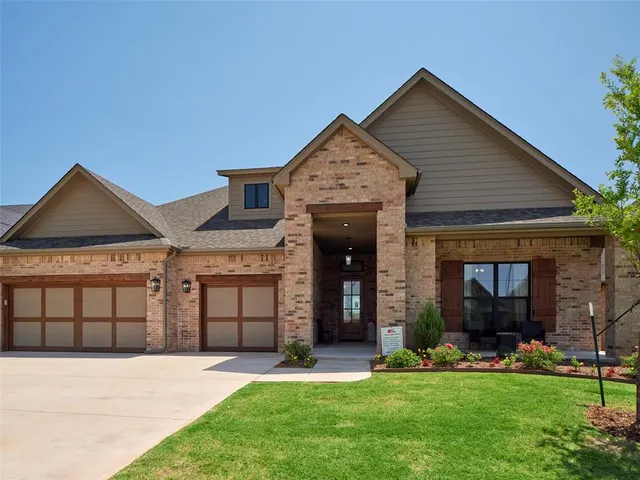 Photo 3 — 7808 NW 163rd Street, Oklahoma City, OK 73013
