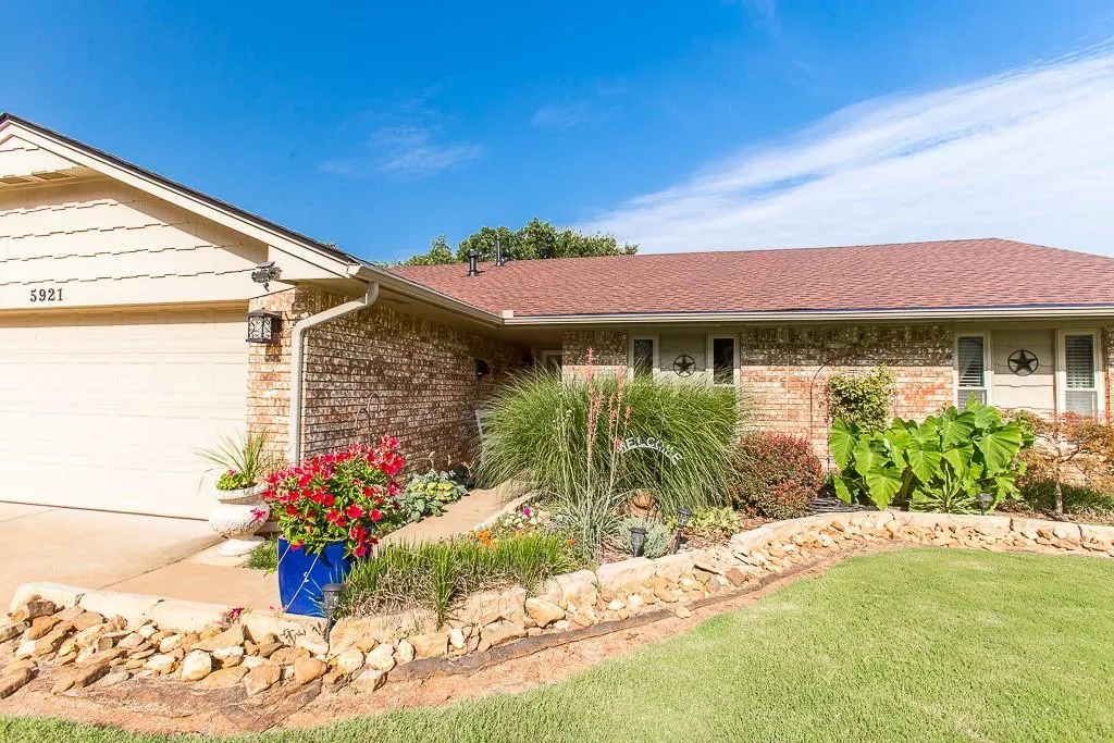 Photo 5 — 5921 SW Morgan Drive, Guthrie, OK 73044