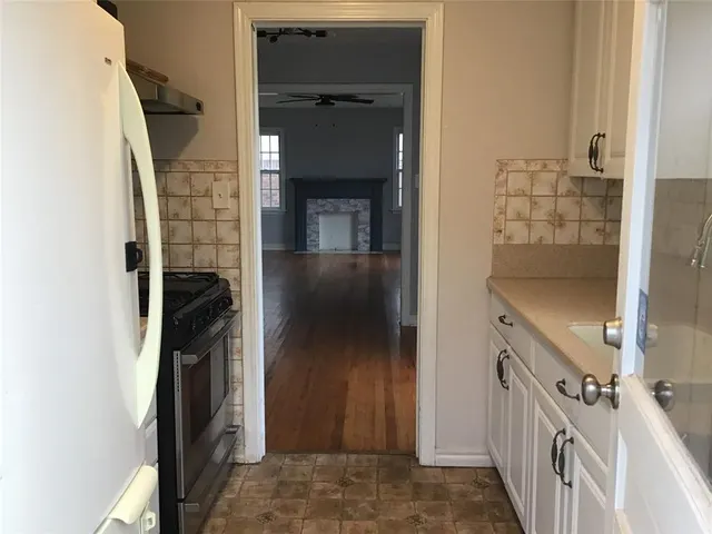 Photo 6 — 2108 NW 35th Street, Oklahoma City, OK 73112