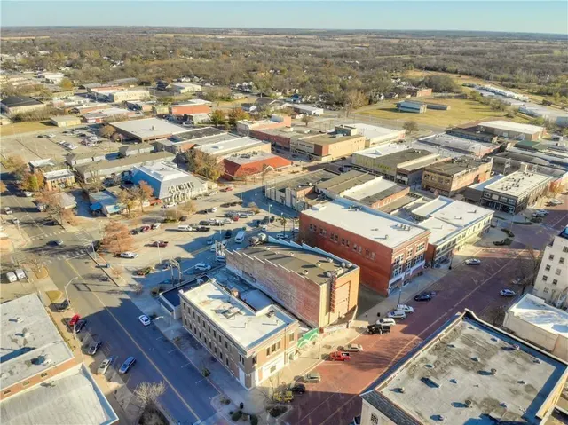 Photo 5 — 125 N Bell Avenue, Shawnee, OK 74801