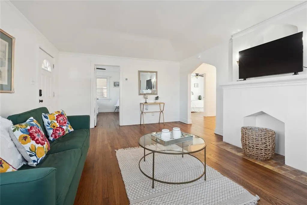 Photo 3 — 2321 N Youngs Boulevard, Oklahoma City, OK 73107