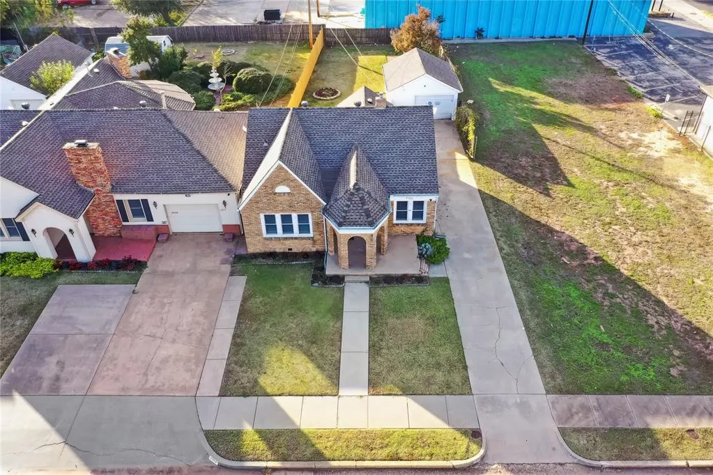 Photo 16 — 2321 N Youngs Boulevard, Oklahoma City, OK 73107
