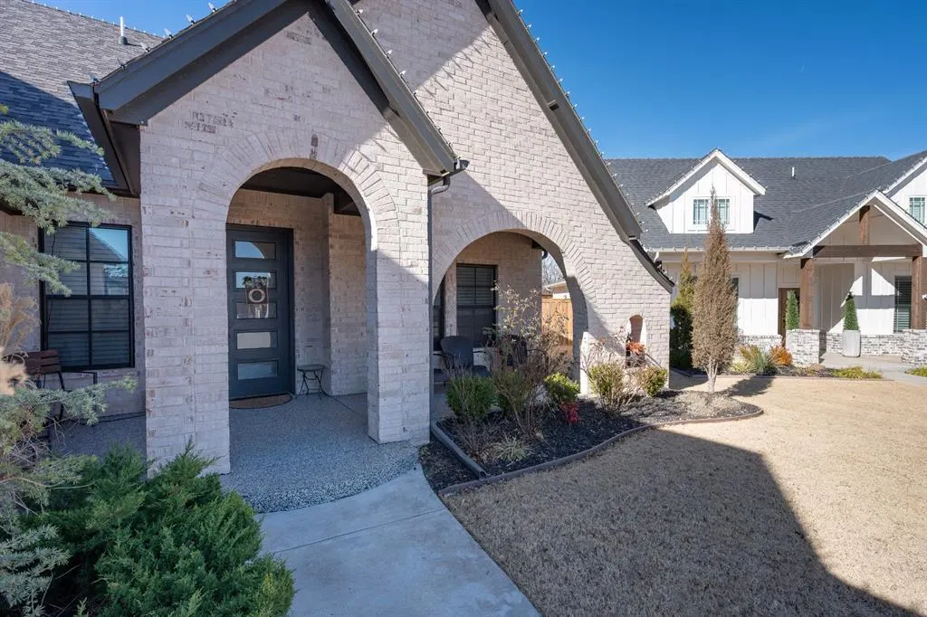 Photo 2 — 13013 Cobblestone Curve Road, Oklahoma City, OK 73142