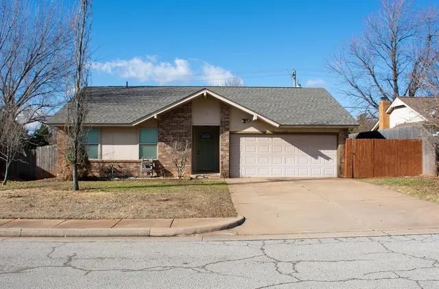 Front exterior — 1609 Apian Way, Edmond, OK 73003