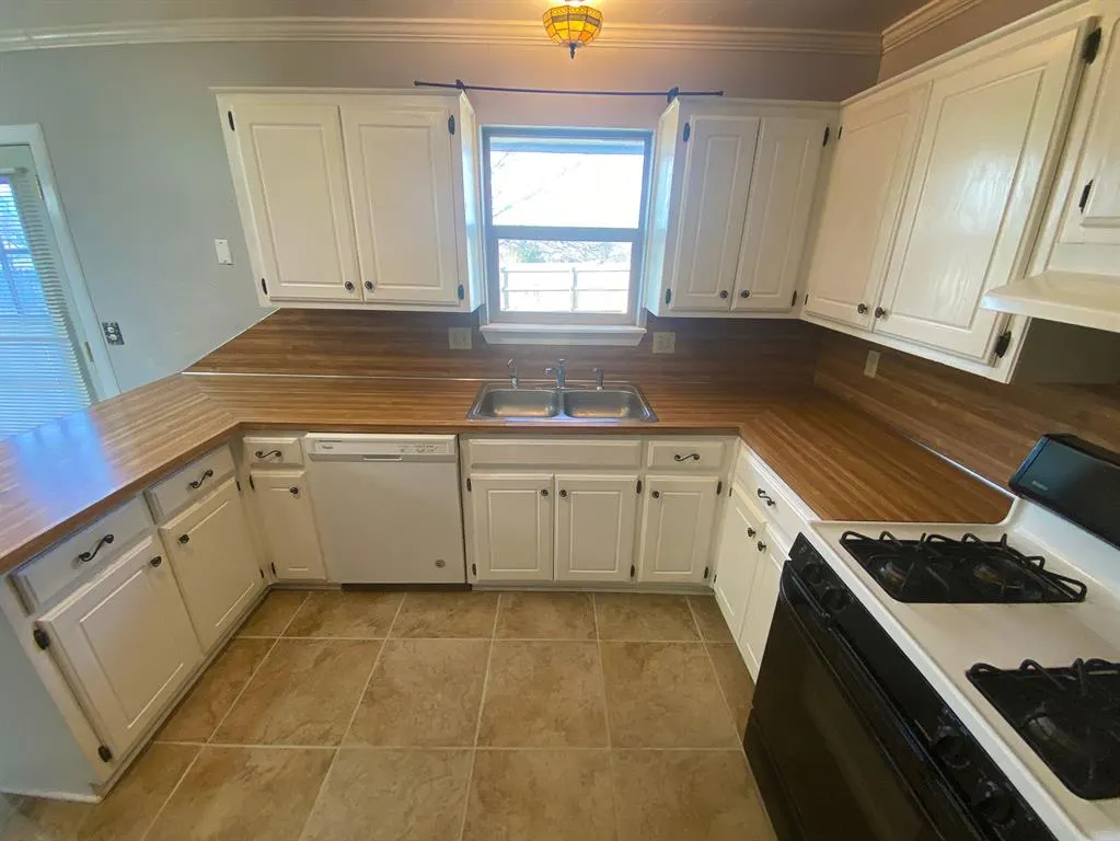 Photo 15 — 1609 Apian Way, Edmond, OK 73003