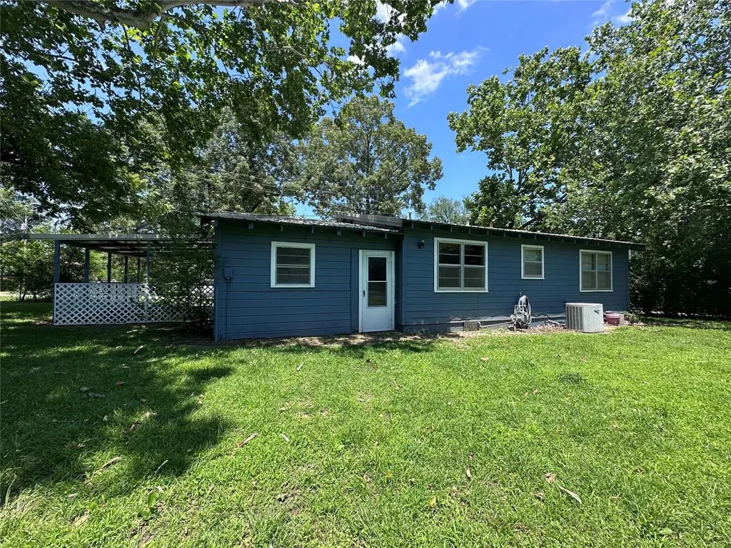 Photo 11 — 811 N Broadway Street, Broken Bow, OK 74728