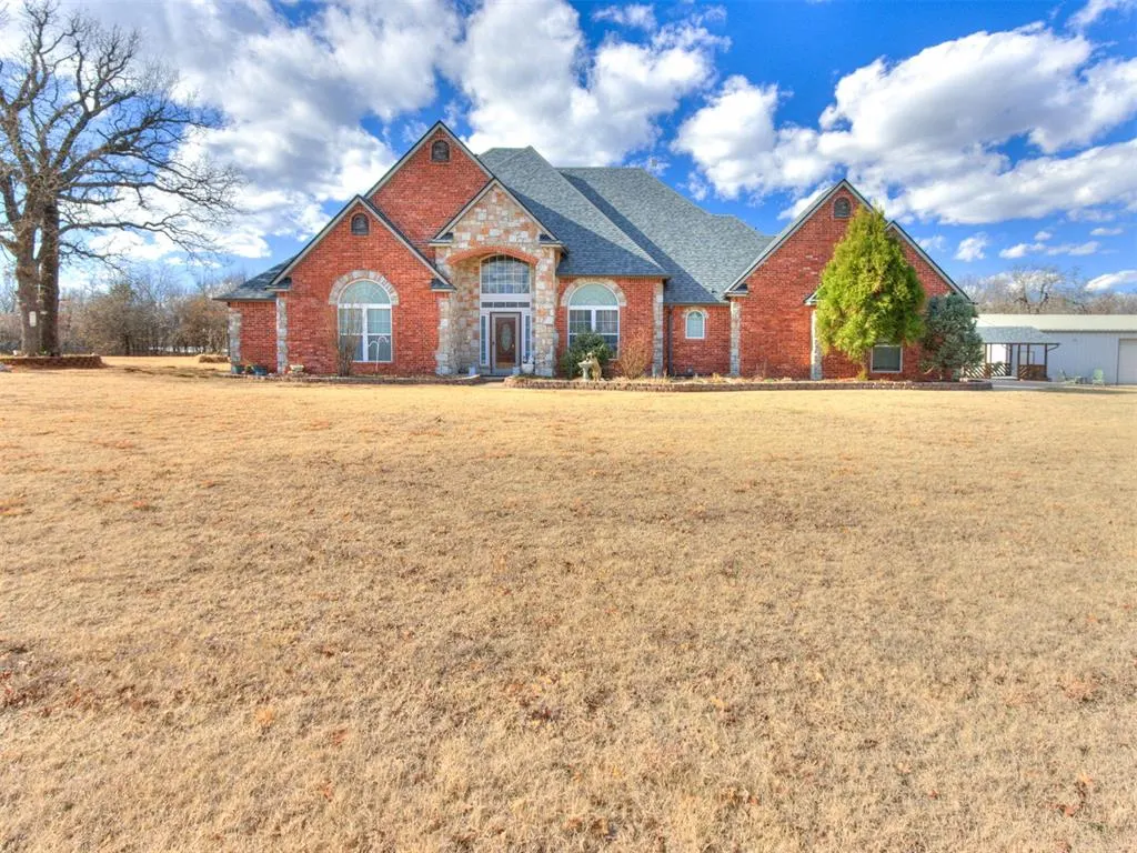 Front exterior — 10121 Cottonwood Drive, Newalla, OK 74857