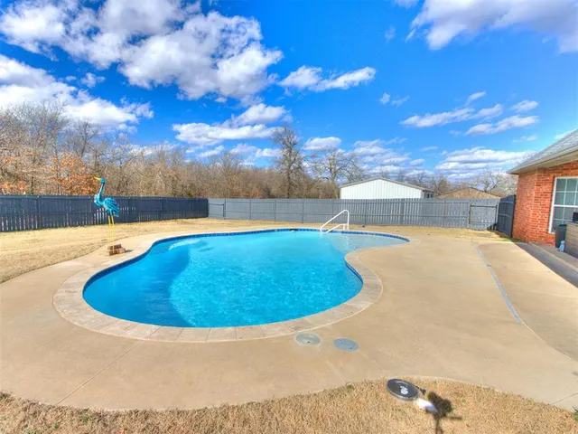 Photo 6 — 10121 Cottonwood Drive, Newalla, OK 74857