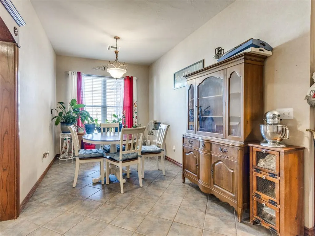 Photo 16 — 10121 Cottonwood Drive, Newalla, OK 74857