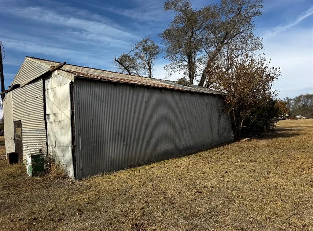 Photo 4 — Address unavailable, Olustee, OK 73560