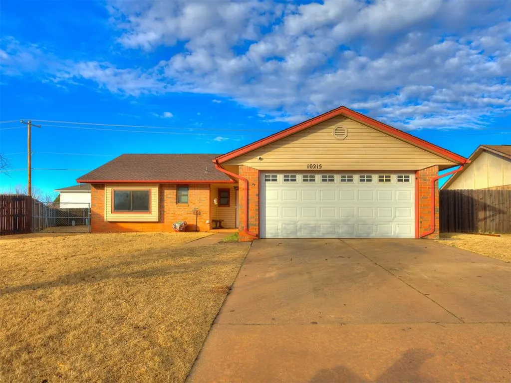 Photo 2 — 10215 S Hillcrest Drive, Oklahoma City, OK 73159
