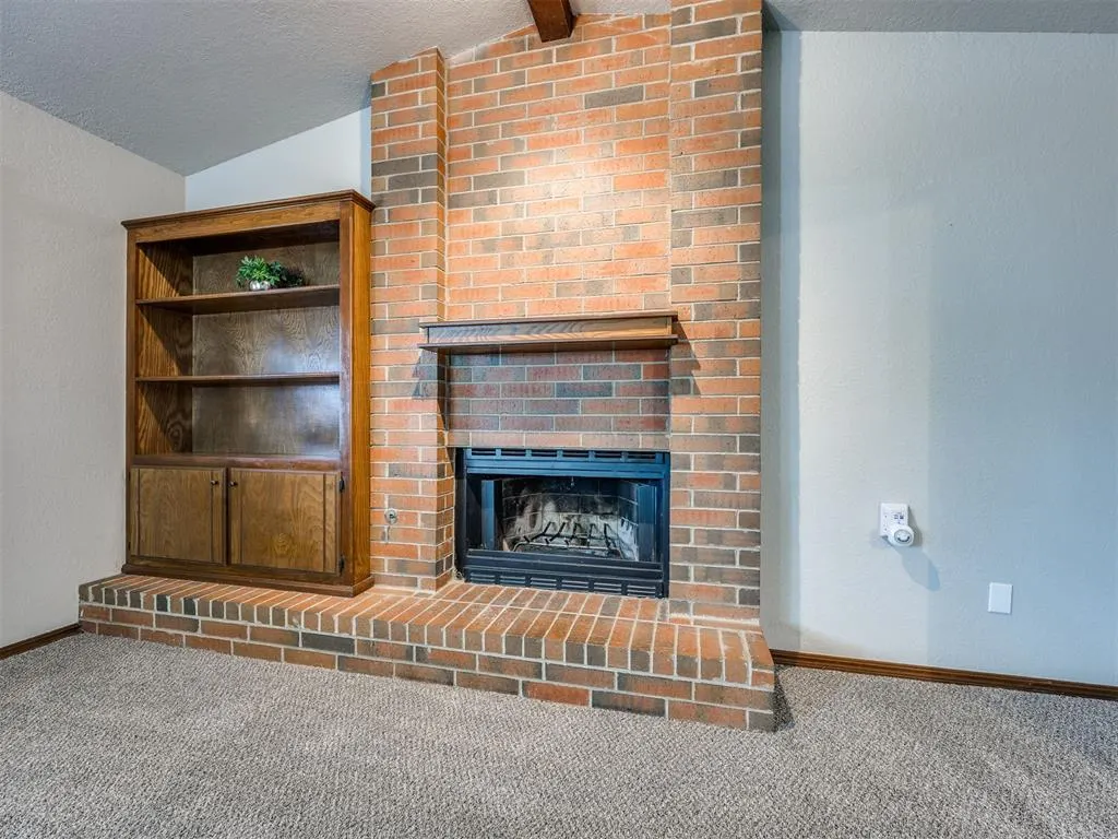 Photo 21 — 10215 S Hillcrest Drive, Oklahoma City, OK 73159