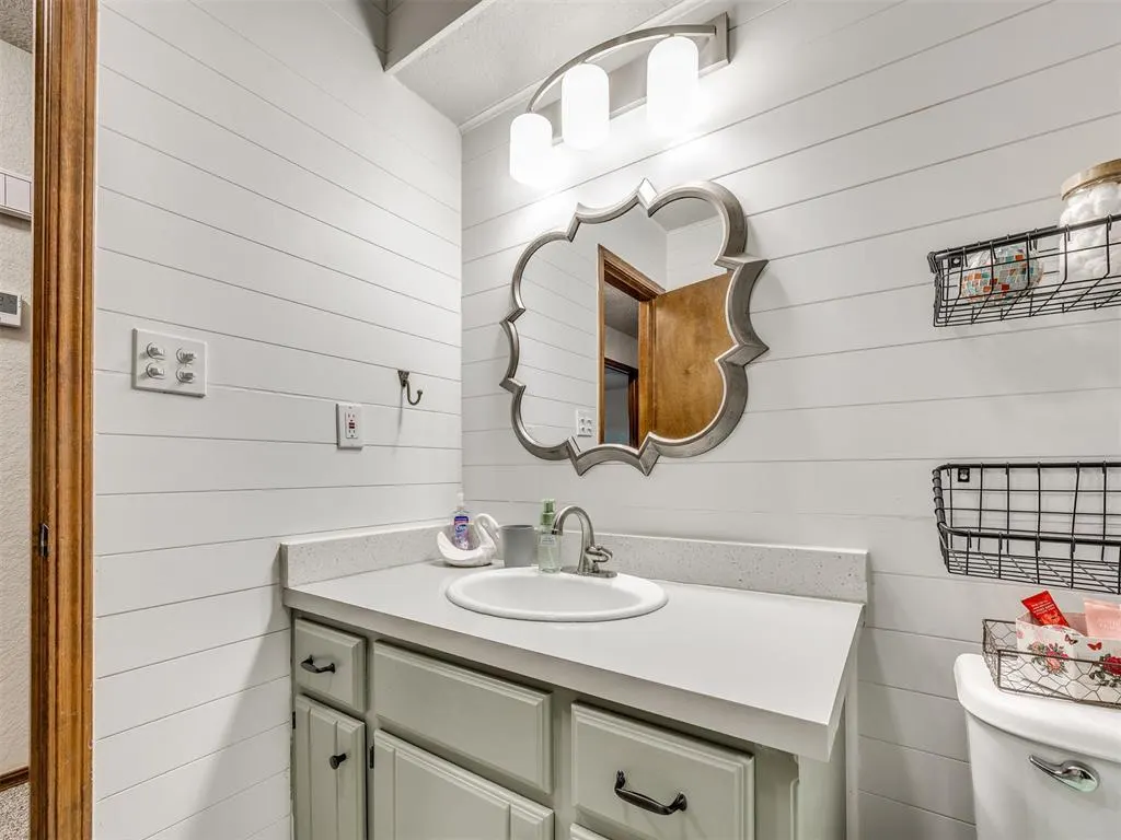 Photo 23 — 10215 S Hillcrest Drive, Oklahoma City, OK 73159