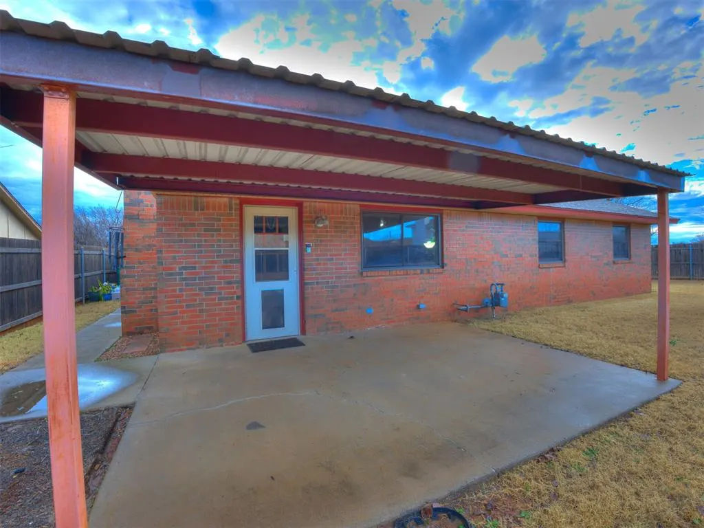 Photo 38 — 10215 S Hillcrest Drive, Oklahoma City, OK 73159